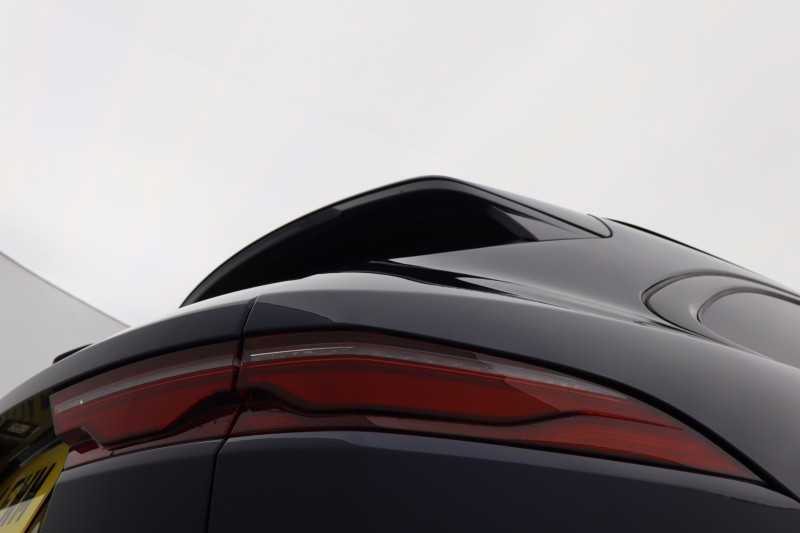 2024 (24) JAGUAR F-PACE 2.0 D200 R-Dynamic SE Black 5dr Auto AWD 5199325