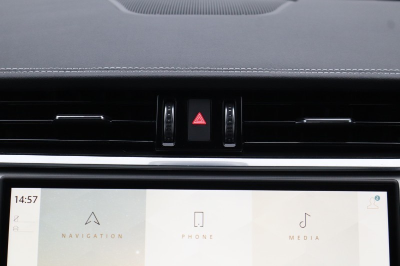 2024 (24) JAGUAR F-PACE 2.0 D200 R-Dynamic SE Black 5dr Auto AWD 5199346