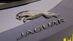 2024 (24) JAGUAR F-PACE 2.0 D200 R-Dynamic SE Black 5dr Auto AWD 5199327