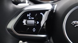 2024 (24) JAGUAR F-PACE 2.0 D200 R-Dynamic SE Black 5dr Auto AWD 5199348