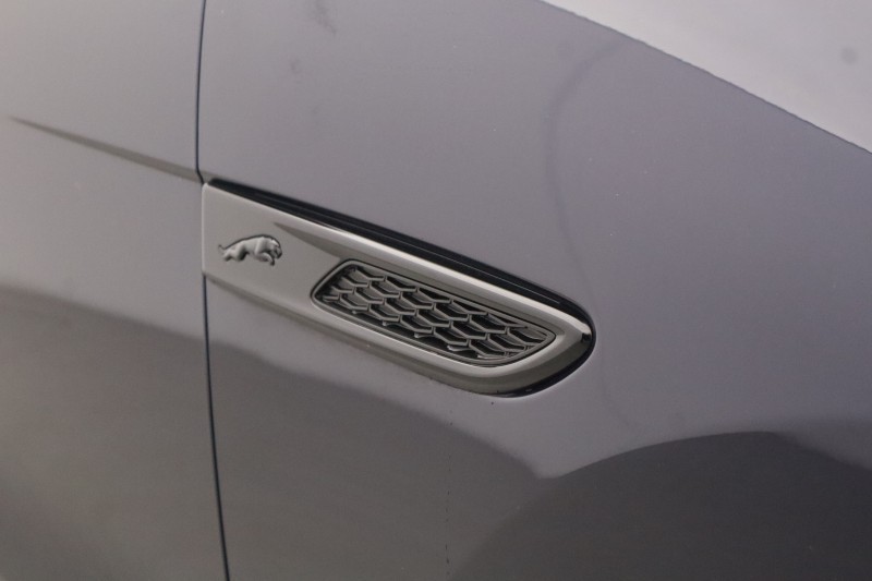 2024 (24) JAGUAR F-PACE 2.0 D200 R-Dynamic SE Black 5dr Auto AWD 5199321