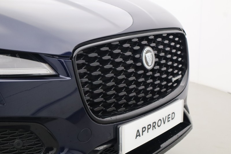 2024 (24) JAGUAR F-PACE 2.0 D200 R-Dynamic SE Black 5dr Auto AWD 5199319