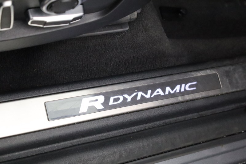 2021 (21) LAND ROVER DISCOVERY SPORT 2.0 D200 R-Dynamic HSE 5dr Auto 5188829