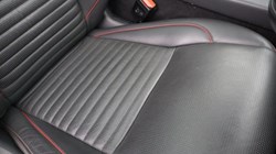 2021 (21) LAND ROVER DISCOVERY SPORT 2.0 D200 R-Dynamic HSE 5dr Auto 5188852