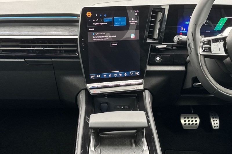 2024 (74) RENAULT RAFALE E-Tech FHEV Iconic Esprit Alpine 5dr Auto 4C 5217482