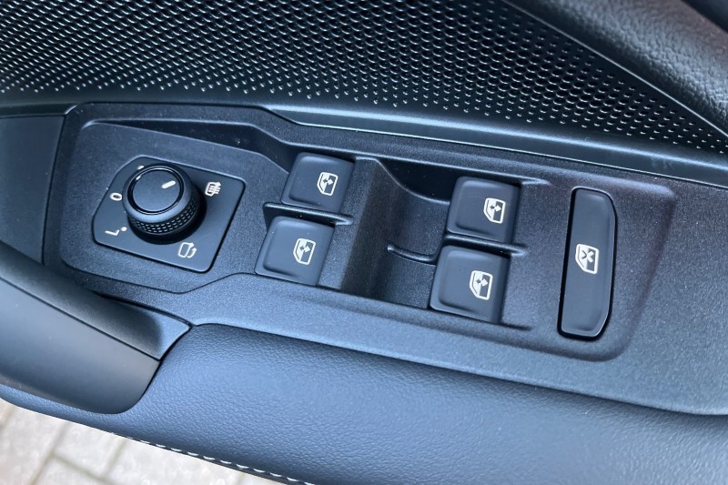  VOLKSWAGEN TIGUAN 2.0 TDI Match 5dr DSG 4913565