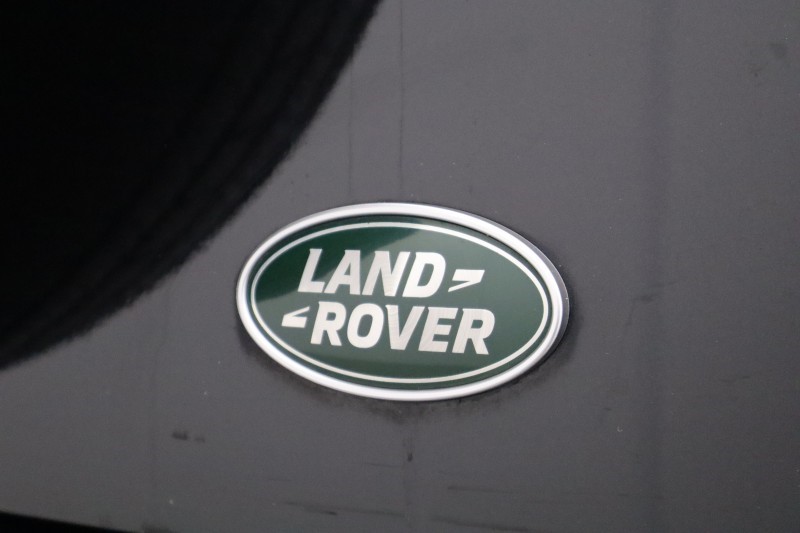 2023 (23) LAND ROVER DEFENDER 3.0 D300 X-Dynamic S 110 5dr Auto 5230522