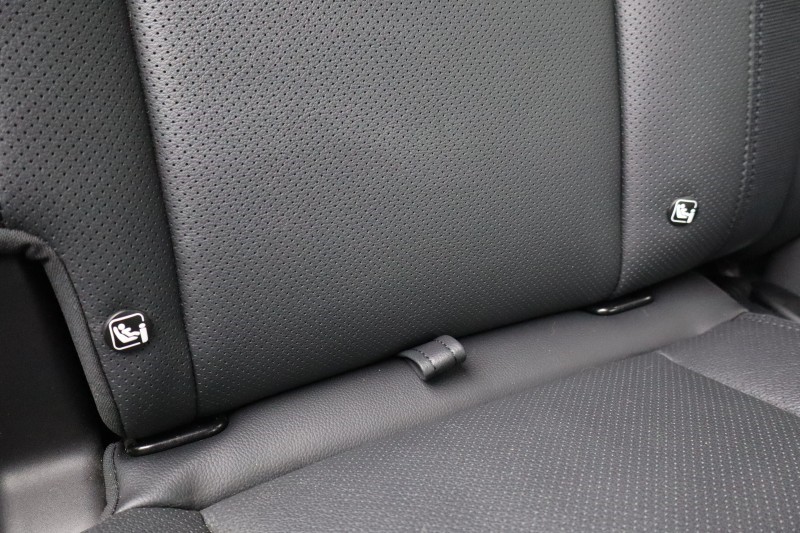 2023 (23) LAND ROVER DEFENDER 3.0 D300 X-Dynamic S 110 5dr Auto 5230537