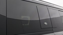 2023 (23) LAND ROVER DEFENDER 3.0 D300 X-Dynamic S 110 5dr Auto 5230519