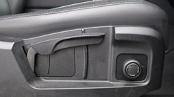 2023 (23) LAND ROVER DEFENDER 3.0 D300 X-Dynamic S 110 5dr Auto 5230531