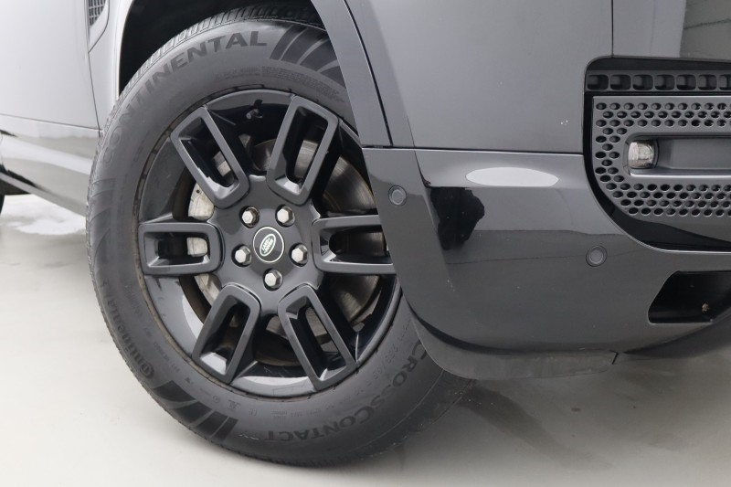 2023 (23) LAND ROVER DEFENDER 3.0 D300 X-Dynamic S 110 5dr Auto 5230525