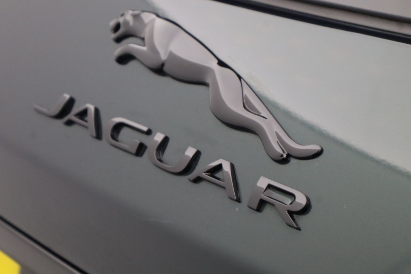 2024 (24) JAGUAR XF 2.0 D200 R-Dynamic HSE Black 5dr Auto 5197907