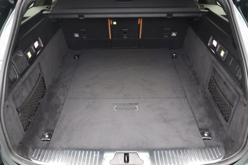 2024 (24) JAGUAR XF 2.0 D200 R-Dynamic HSE Black 5dr Auto 5197911