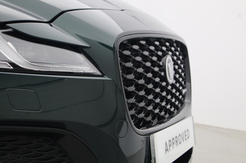 2024 (24) JAGUAR XF 2.0 D200 R-Dynamic HSE Black 5dr Auto 5197901