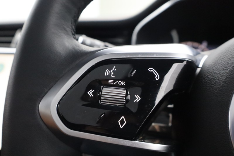 2024 (24) JAGUAR XF 2.0 D200 R-Dynamic HSE Black 5dr Auto 5197937