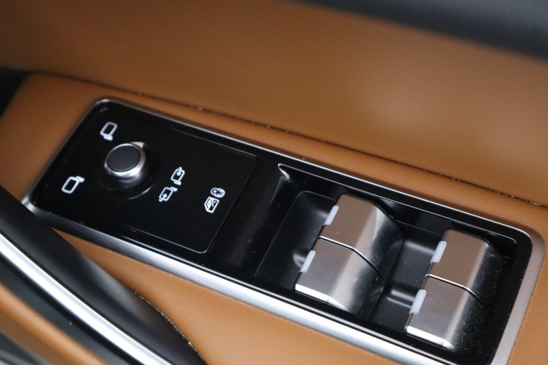 2024 (24) JAGUAR XF 2.0 D200 R-Dynamic HSE Black 5dr Auto 5197932