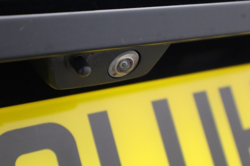 2021 (21) LAND ROVER RANGE ROVER EVOQUE 2.0 D200 R-Dynamic S 5dr Auto 5192565