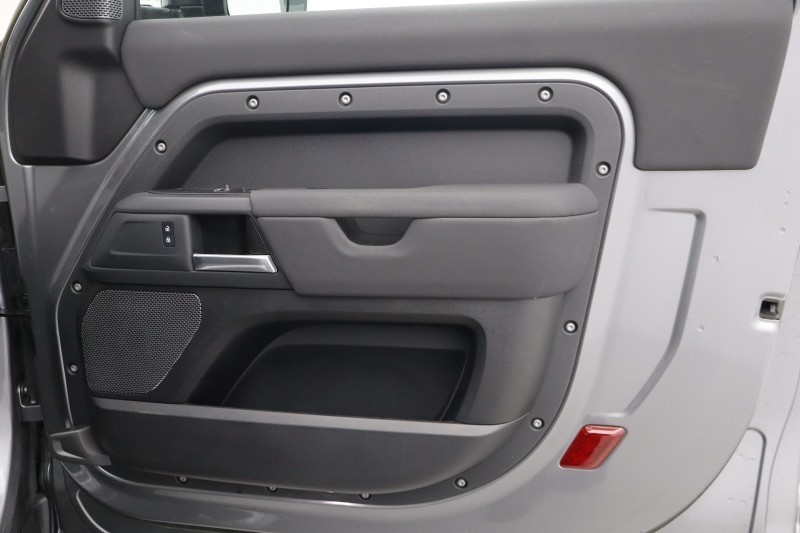 2023 (23) LAND ROVER COMMERCIAL DEFENDER 3.0 D250 Hard Top Auto 5208501