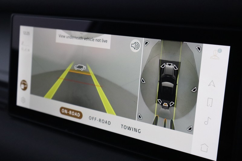 2023 (23) LAND ROVER COMMERCIAL DEFENDER 3.0 D250 Hard Top Auto 5208516