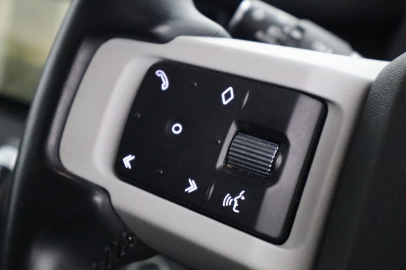 2023 (23) LAND ROVER COMMERCIAL DEFENDER 3.0 D250 Hard Top Auto 5208506