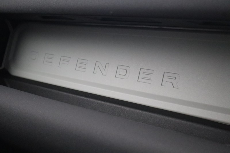 2023 (23) LAND ROVER COMMERCIAL DEFENDER 3.0 D250 Hard Top Auto 5208525