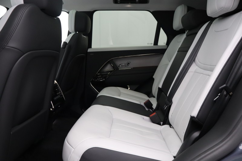 2024 (24) LAND ROVER RANGE ROVER SPORT 3.0 P460e Dynamic SE 5dr Auto 5198780