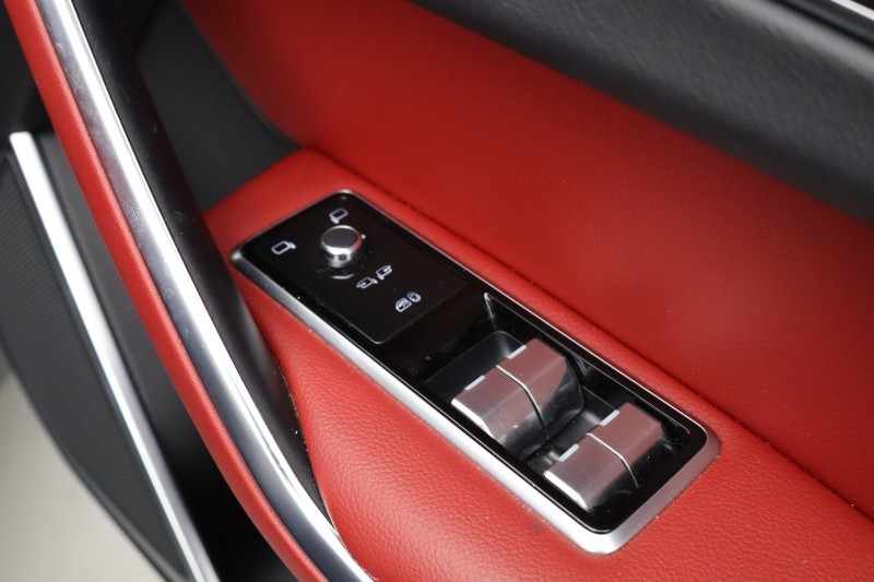 2022 (22) JAGUAR F-PACE 2.0 D200 R-Dynamic SE 5dr Auto AWD 5226256