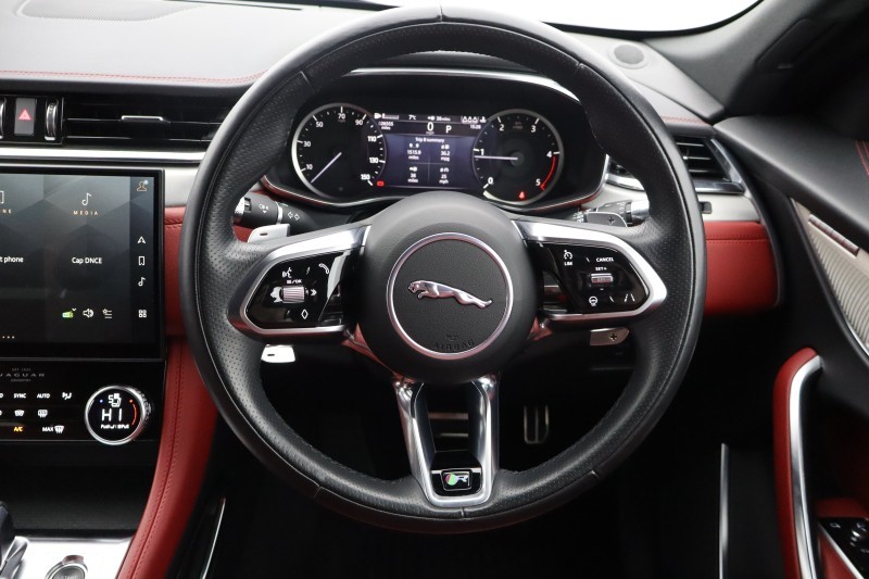 2022 (22) JAGUAR F-PACE 2.0 D200 R-Dynamic SE 5dr Auto AWD 5226266
