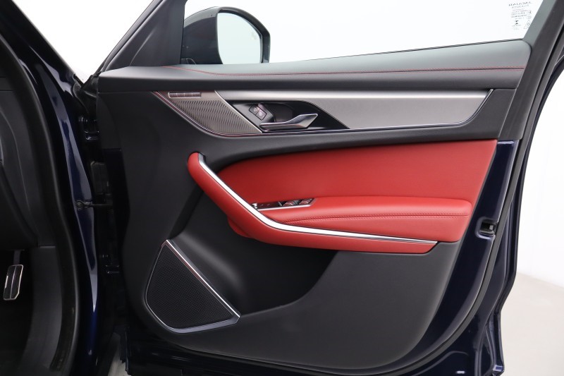 2022 (22) JAGUAR F-PACE 2.0 D200 R-Dynamic SE 5dr Auto AWD 5226255