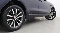 2022 (22) JAGUAR F-PACE 2.0 D200 R-Dynamic SE 5dr Auto AWD 5226253
