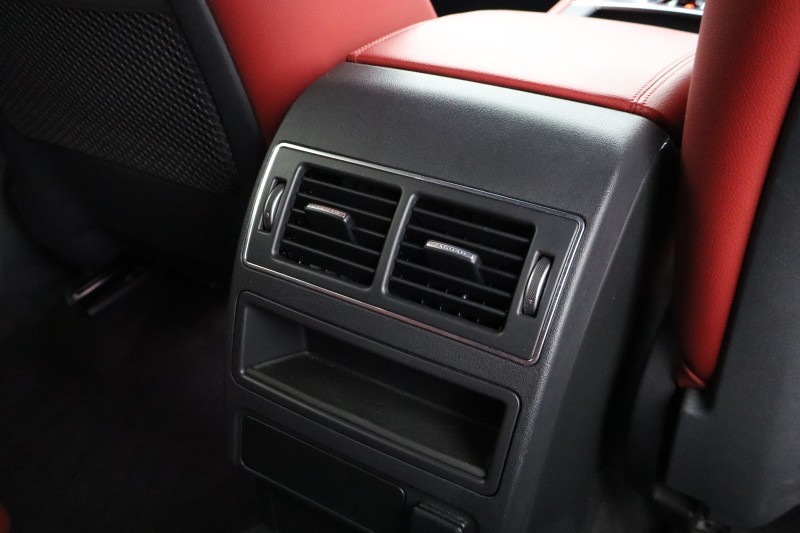 2022 (22) JAGUAR F-PACE 2.0 D200 R-Dynamic SE 5dr Auto AWD 5226264