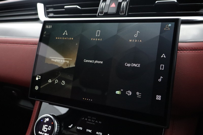 2022 (22) JAGUAR F-PACE 2.0 D200 R-Dynamic SE 5dr Auto AWD 5226276