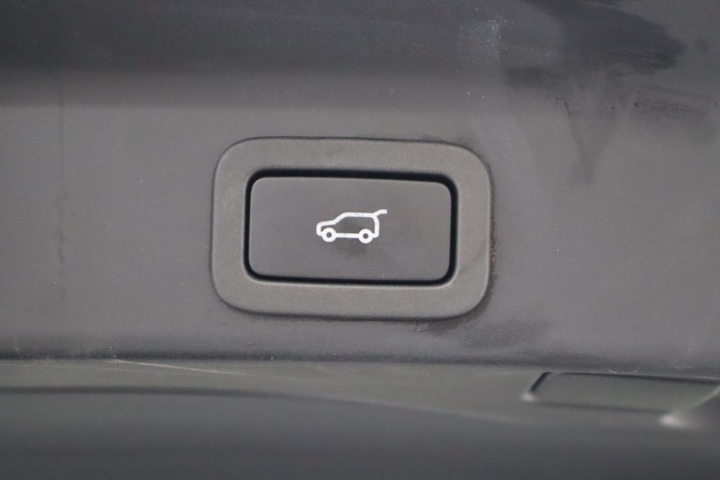 2022 (22) JAGUAR F-PACE 2.0 D200 R-Dynamic SE 5dr Auto AWD 5226247