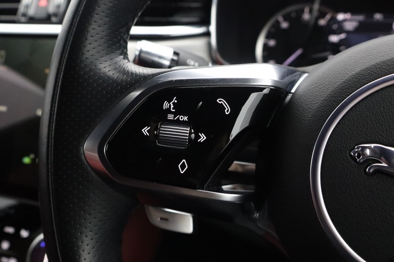 2022 (22) JAGUAR F-PACE 2.0 D200 R-Dynamic SE 5dr Auto AWD 5226272