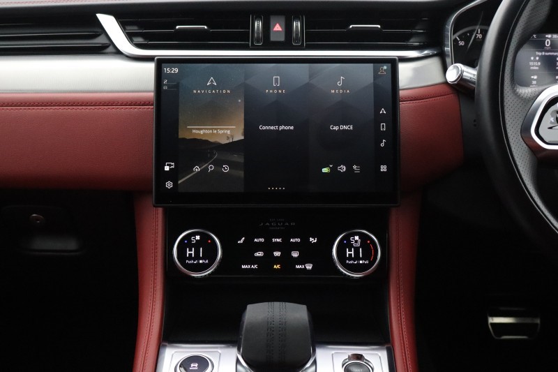 2022 (22) JAGUAR F-PACE 2.0 D200 R-Dynamic SE 5dr Auto AWD 5226270