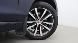 2022 (22) JAGUAR F-PACE 2.0 D200 R-Dynamic SE 5dr Auto AWD 5226254