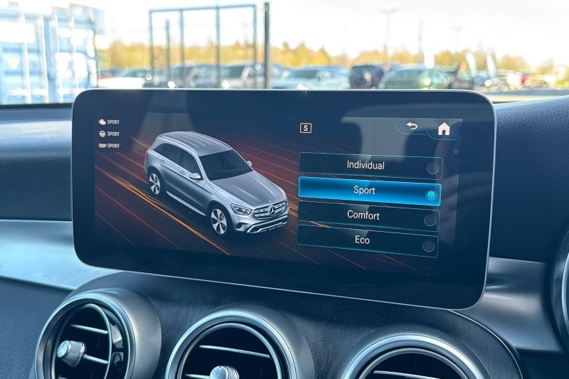 2019 (69) MERCEDES-BENZ GLC 220d 4Matic AMG Line 5dr 9G-Tronic 5263043
