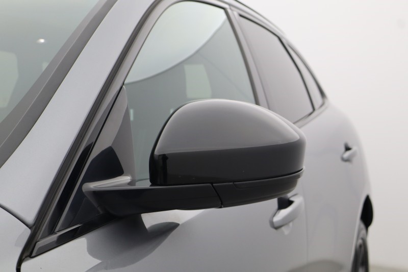 2023 (23) JAGUAR F-PACE 2.0 D200 R-Dynamic Black 5dr Auto AWD 5217422