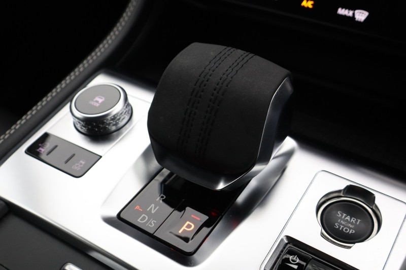 2023 (23) JAGUAR F-PACE 2.0 D200 R-Dynamic Black 5dr Auto AWD 5217458