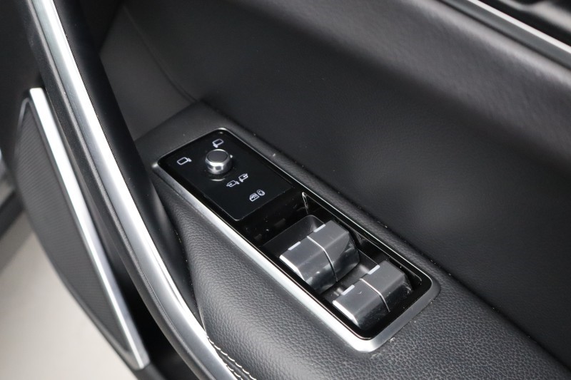 2023 (23) JAGUAR F-PACE 2.0 D200 R-Dynamic Black 5dr Auto AWD 5217448