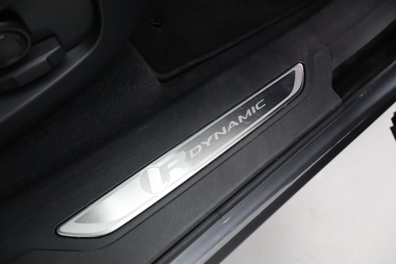 2023 (23) JAGUAR F-PACE 2.0 D200 R-Dynamic Black 5dr Auto AWD 5217453