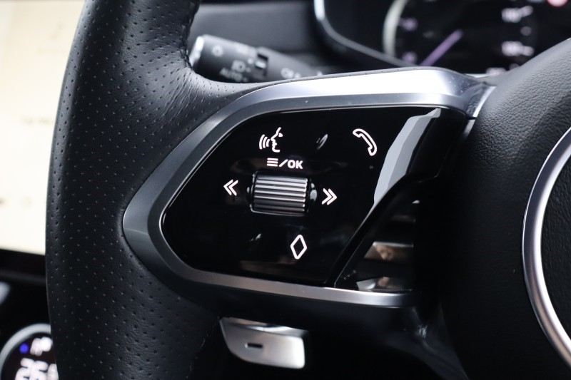 2023 (23) JAGUAR F-PACE 2.0 D200 R-Dynamic Black 5dr Auto AWD 5217455