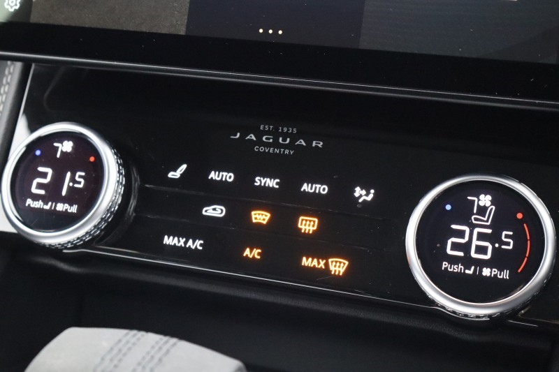 2023 (23) JAGUAR F-PACE 2.0 D200 R-Dynamic Black 5dr Auto AWD 5217464