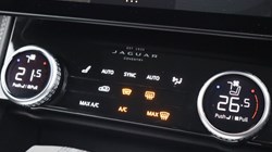 2023 (23) JAGUAR F-PACE 2.0 D200 R-Dynamic Black 5dr Auto AWD 5217464