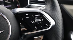 2023 (23) JAGUAR F-PACE 2.0 D200 R-Dynamic Black 5dr Auto AWD 5217456