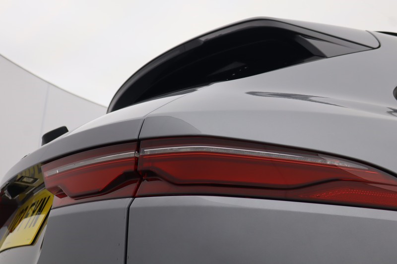 2023 (23) JAGUAR F-PACE 2.0 D200 R-Dynamic Black 5dr Auto AWD 5217427