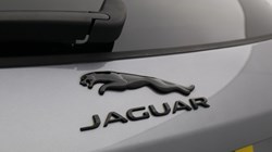 2023 (23) JAGUAR F-PACE 2.0 D200 R-Dynamic Black 5dr Auto AWD 5217429
