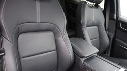 2023 (23) JAGUAR F-PACE 2.0 D200 R-Dynamic Black 5dr Auto AWD 5217451