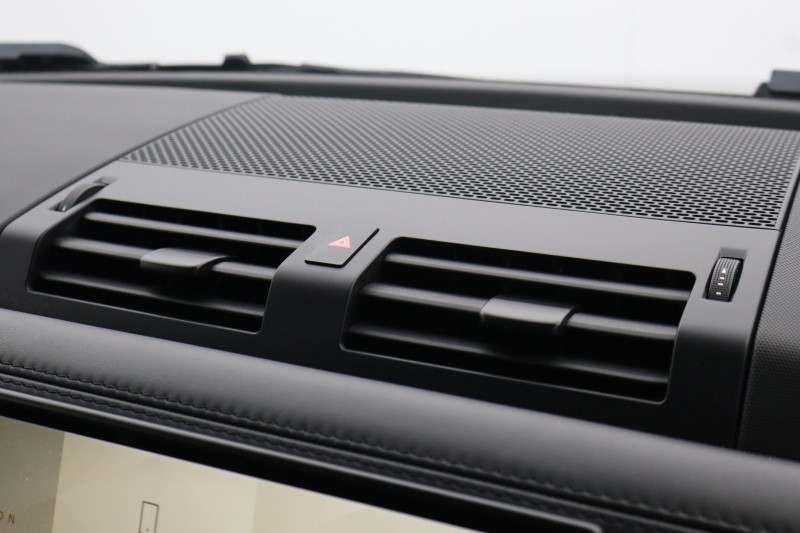 2023 (73) LAND ROVER DEFENDER 5.0 P525 V8 110 5dr Auto 5233995