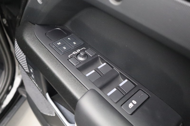 2023 (73) LAND ROVER DEFENDER 5.0 P525 V8 110 5dr Auto 5233977